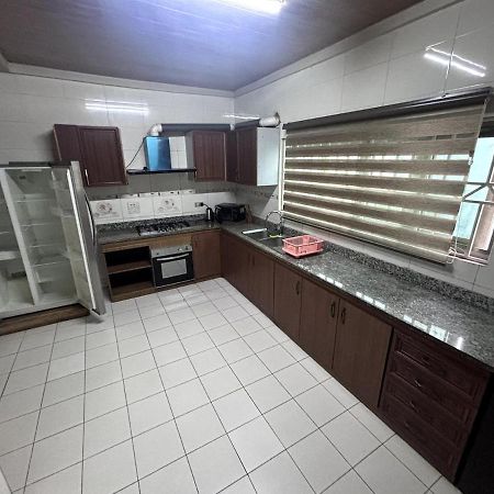 Takako Court Luxury Houses & Apartments, East Legon Аккра Экстерьер фото